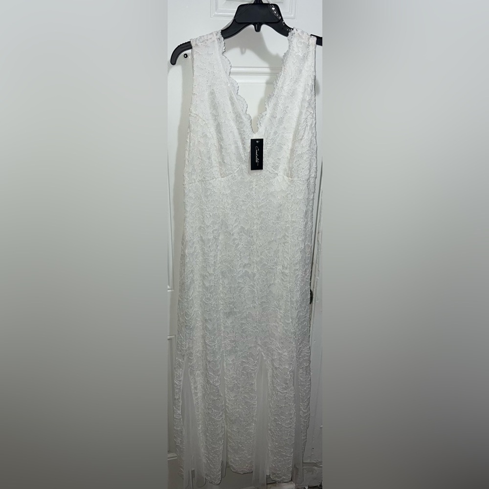 Cardalíte White Lace Maxi Dress | V-Neck Sleeveless Bridal Wedding Gown | Large
